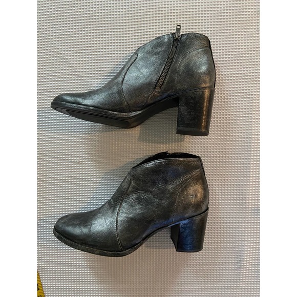 Frye Shoes - Frye Nora Metallic Leather Boots SIZE 8.5